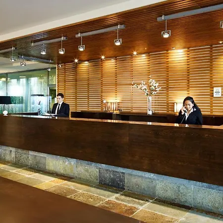 Hotel & La Collada