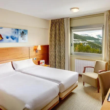 Hotel & La Collada